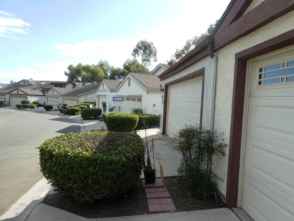 Property Photo: 11229 Cascada Way CA 92124