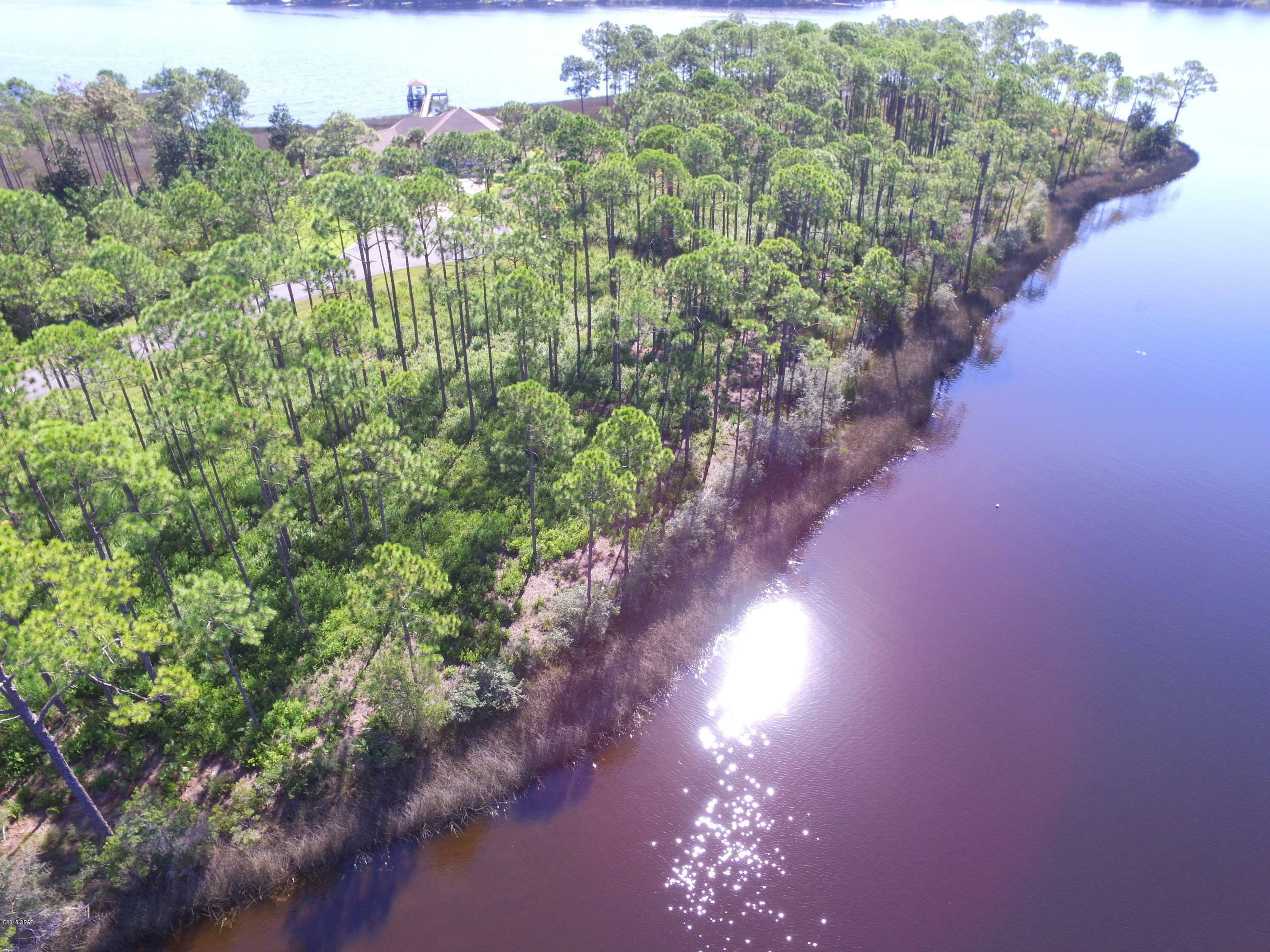 Property Photo: 710 Island Court FL 32404