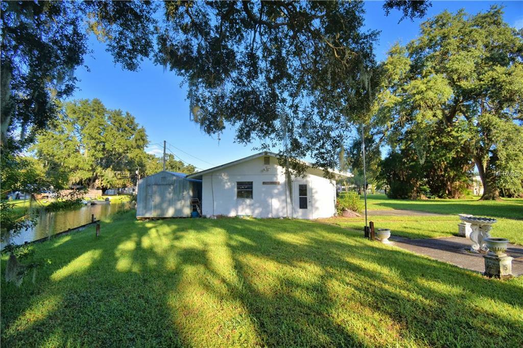 Property Photo:  403 Waterview Drive  FL 33868 