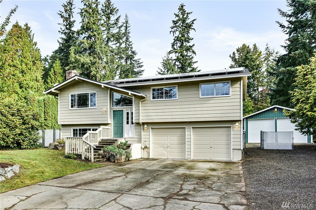 Property Photo:  9823 220th Place SE  WA 98296 