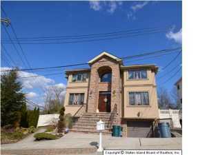 Property Photo: 15 Drew Court NY 10309