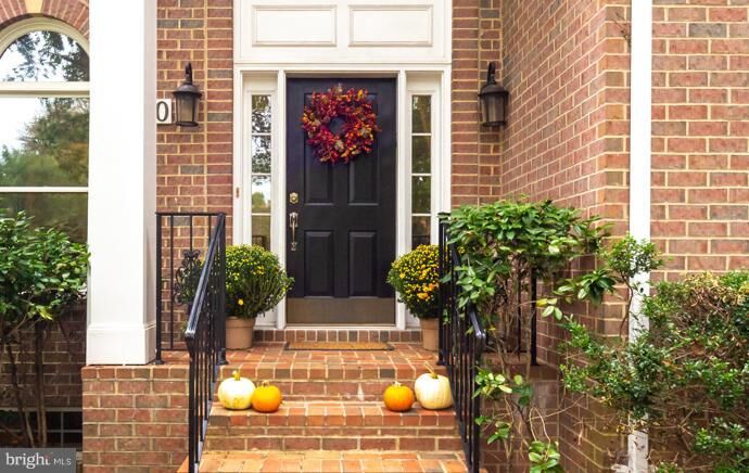 Property Photo:  2760 Oakton Plantation Lane  VA 22181 