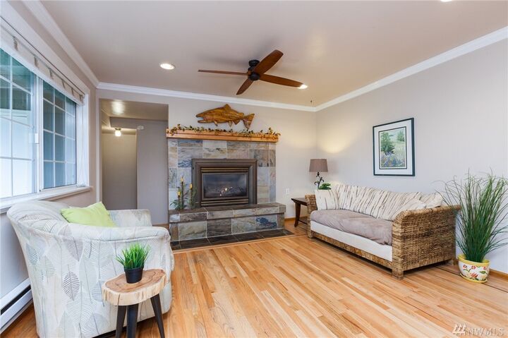 Property Photo: 20220 SE 384th St WA 98092