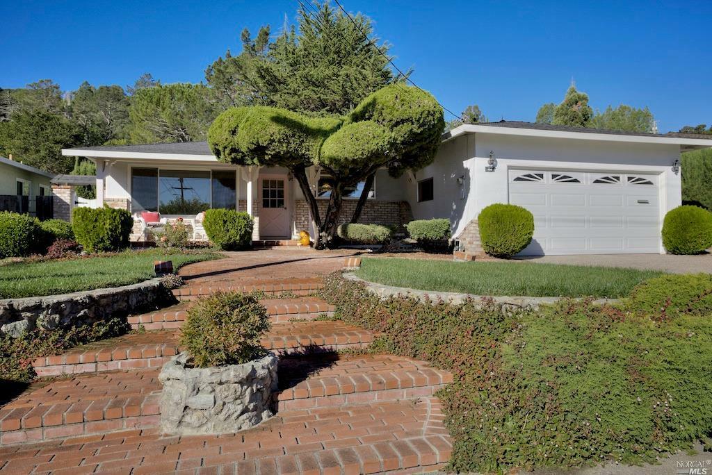 Property Photo: 808 Tamarack Drive CA 94903