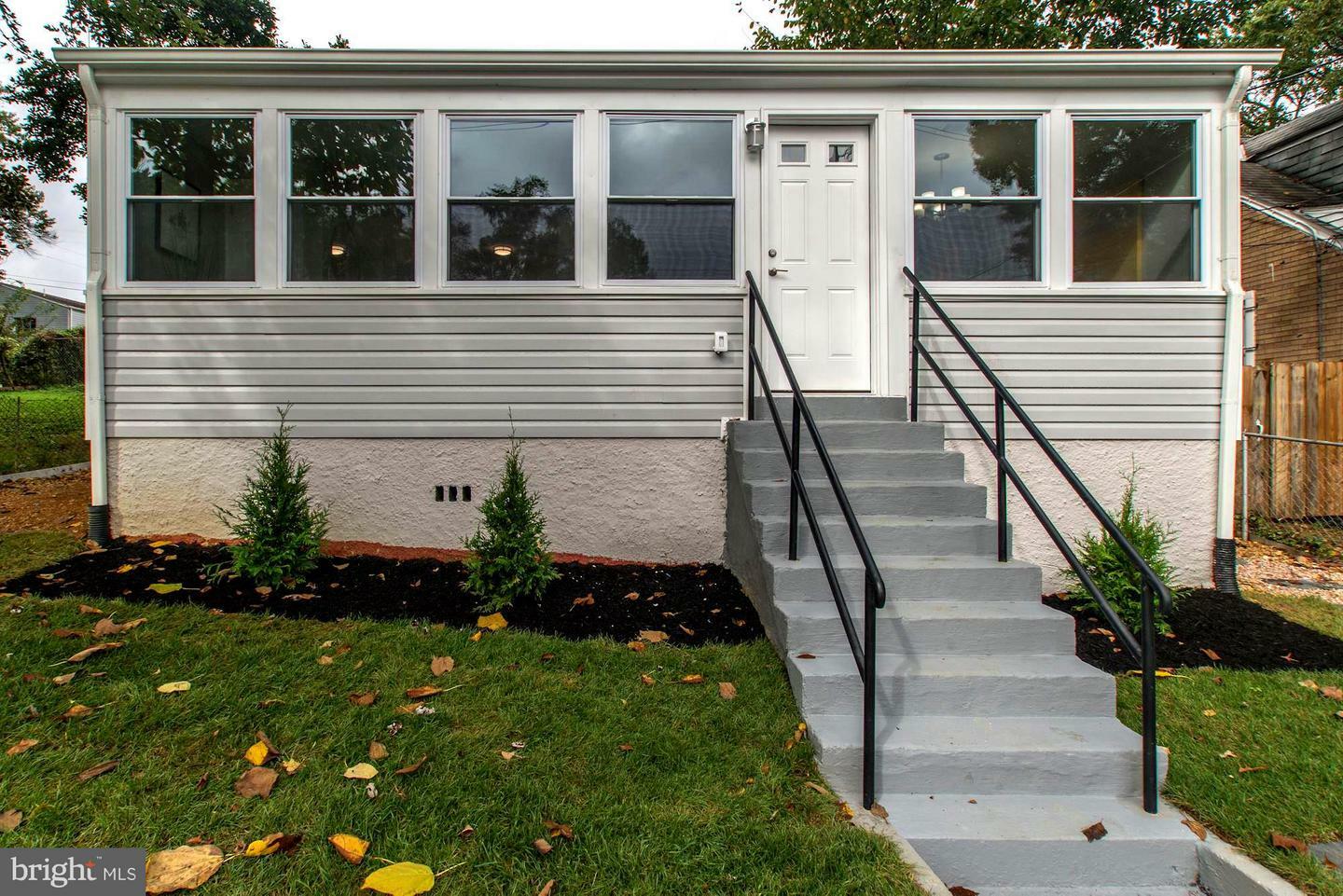 Property Photo:  1225 Mentor Avenue  MD 20743 