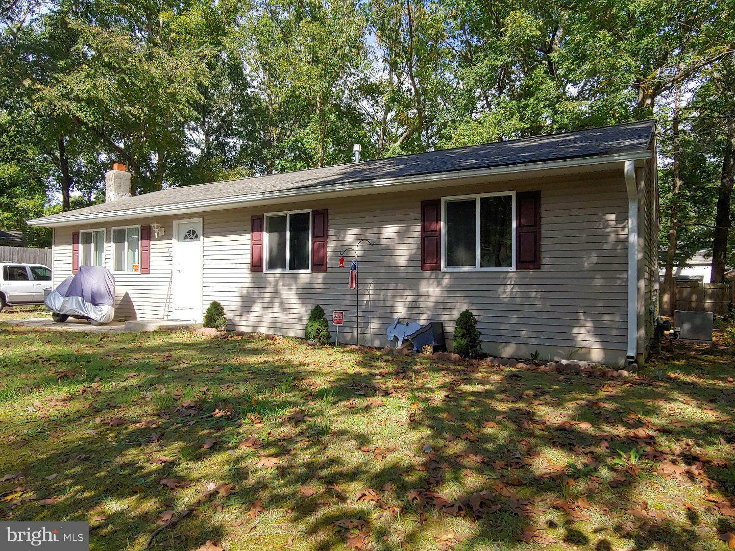 Property Photo:  122 Daniels Avenue  NJ 08015 