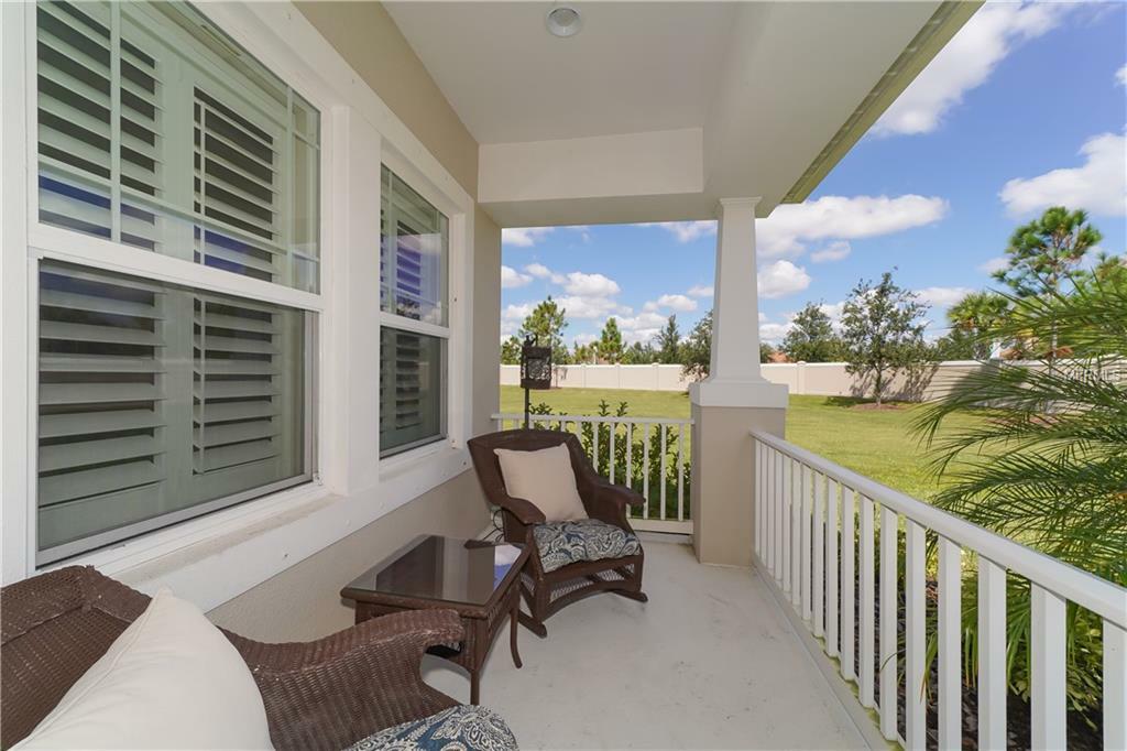 Property Photo:  6908 White Willow Court  FL 34243 