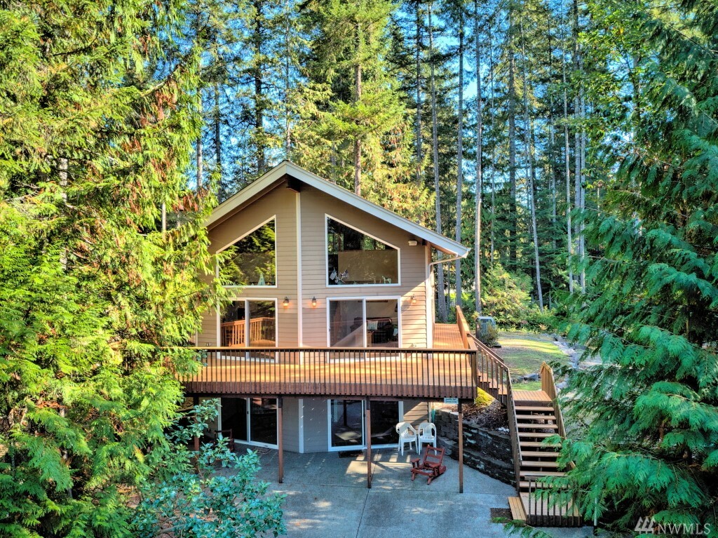 Property Photo:  640 E Phillips Lake Loop Rd  WA 98584 