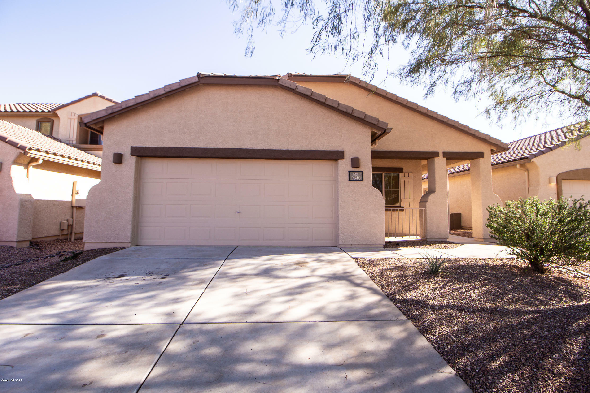 Property Photo:  9640 N Deimos Drive  AZ 85743 