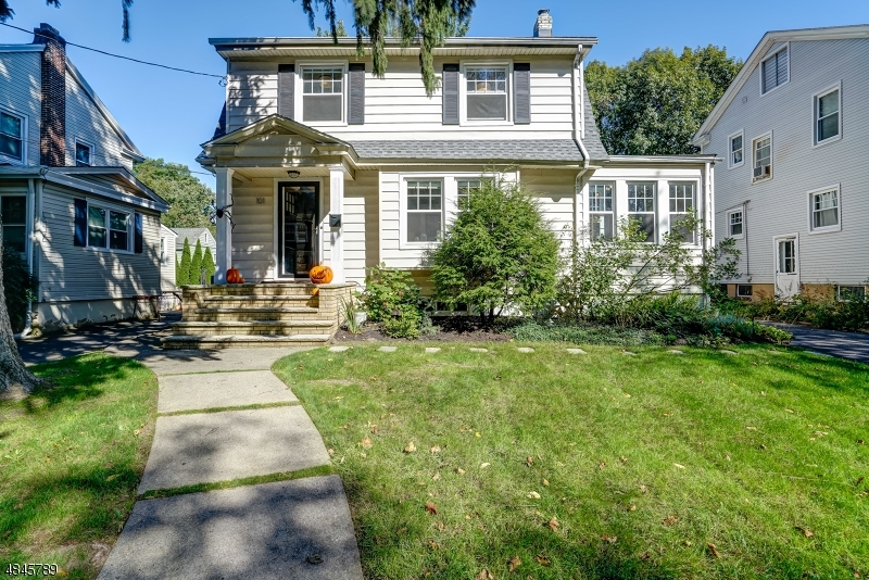 Property Photo:  101 Oakland Rd  NJ 07040 