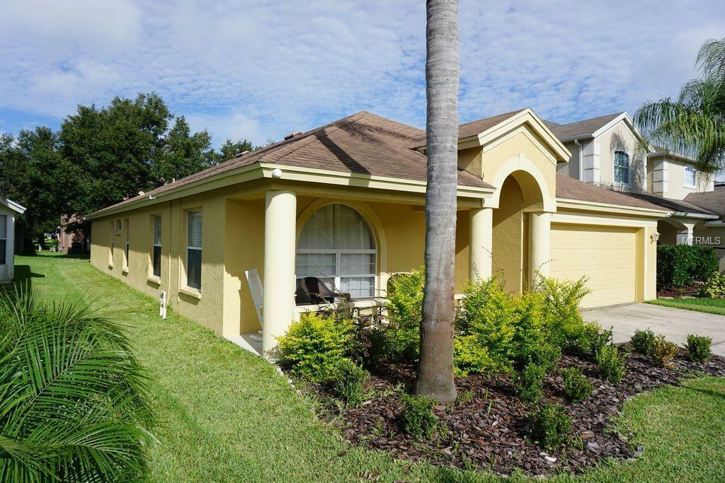 Property Photo: 2613 Rosehaven Drive FL 33544