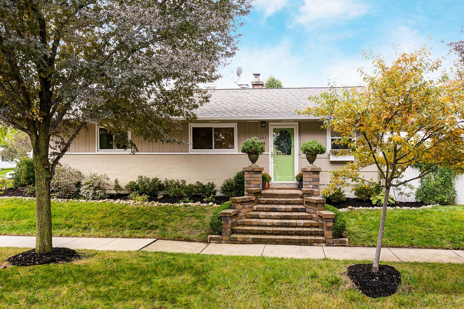 Property Photo:  1241 Hope Avenue  OH 43212 