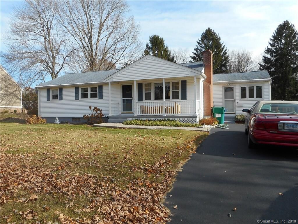 Property Photo:  118 Arbutus Street  CT 06457 