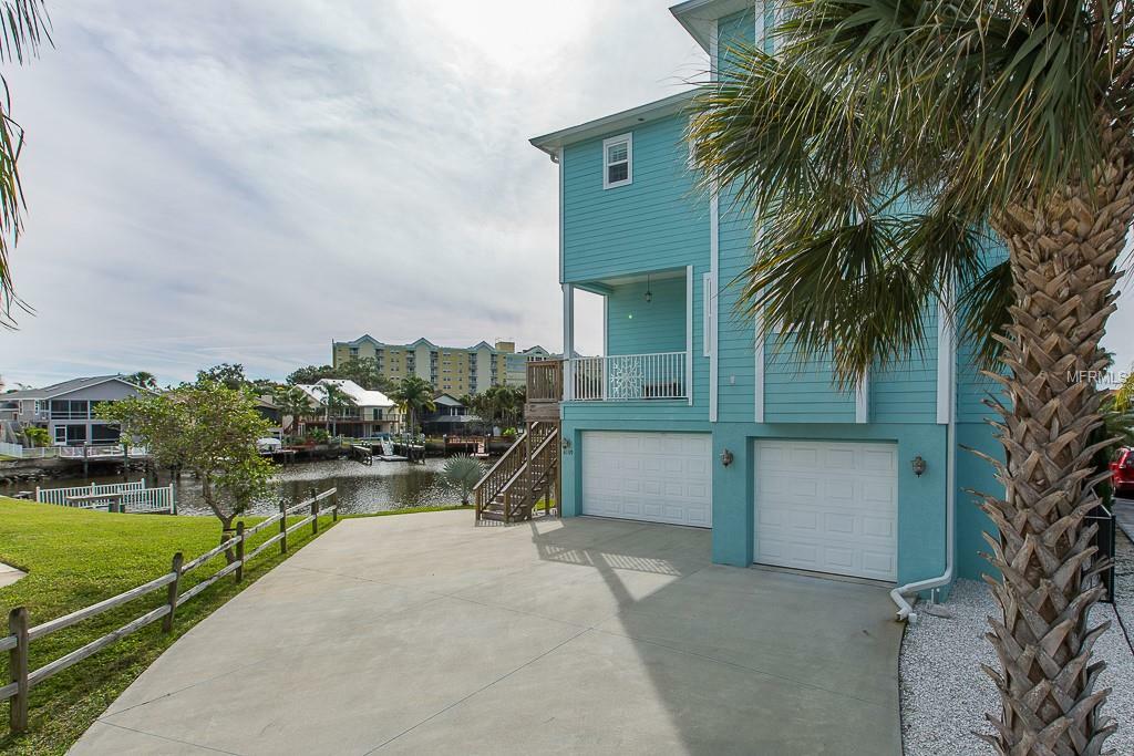 Property Photo: 6109 Bayside Drive FL 34652