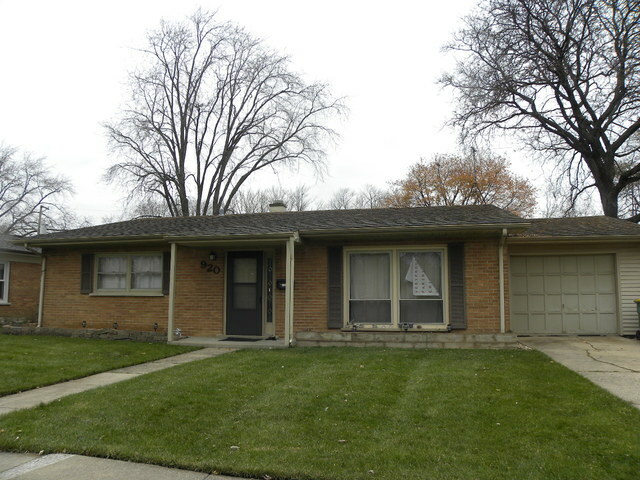 Property Photo:  920 Pebble Drive  IL 60090 