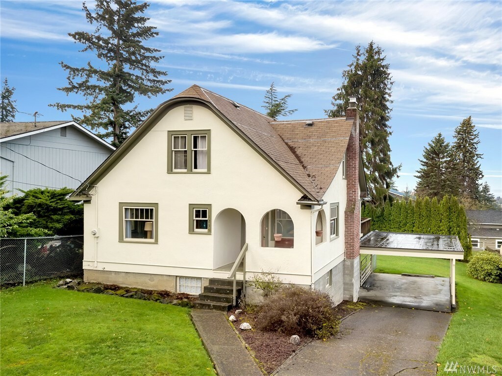 Property Photo:  1235 Toledo Street  WA 98229 