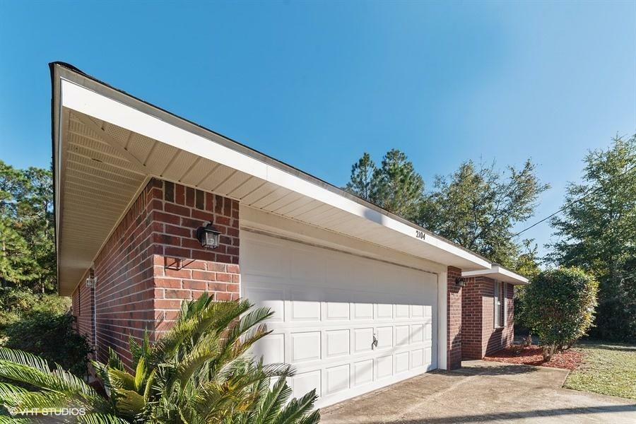 Property Photo: 2104 Presidio Street FL 32566