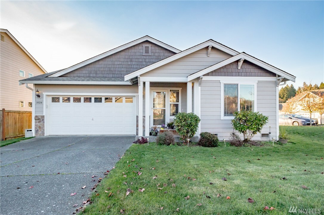 Property Photo: 1024 Kendall Ct WA 98290
