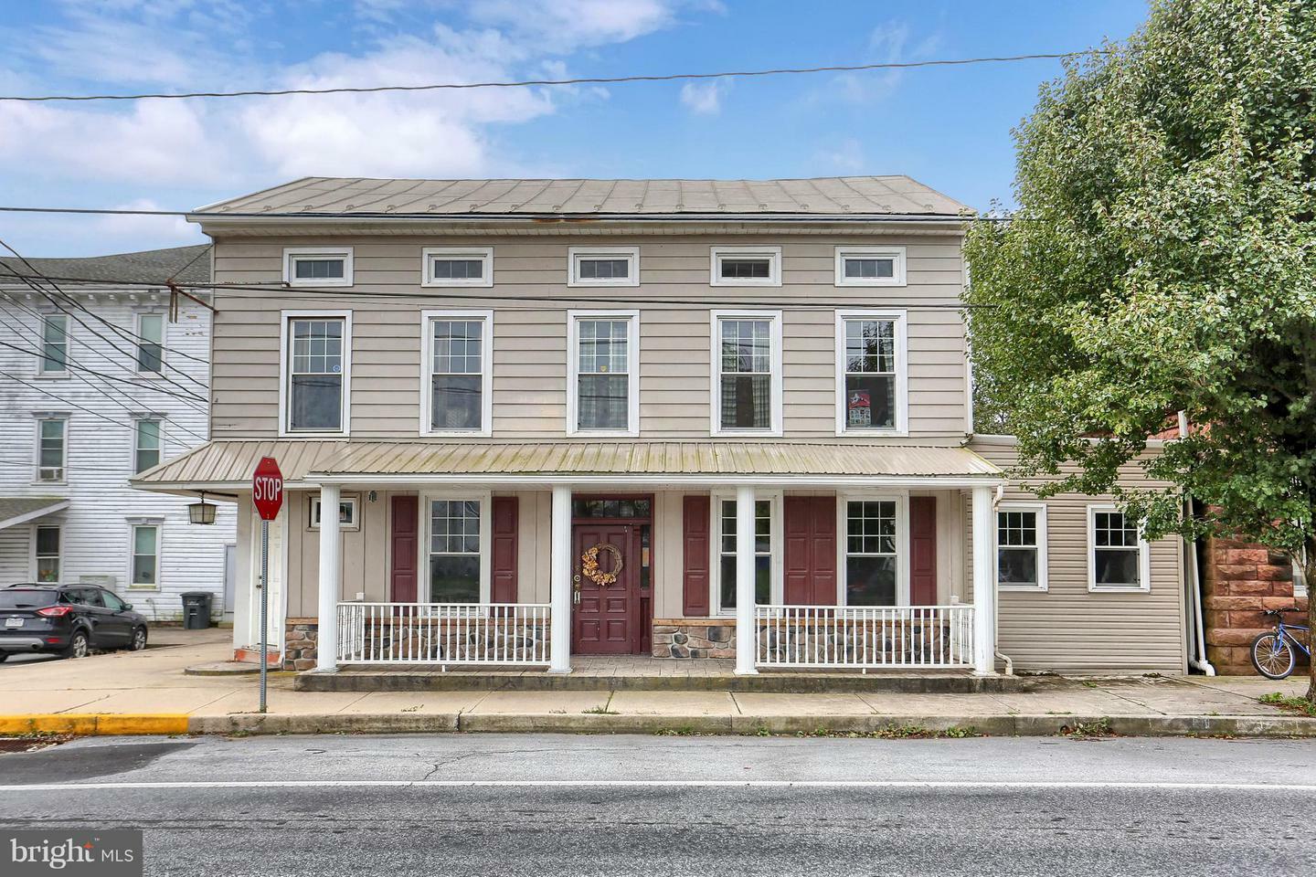 Property Photo: 8 W Broadway PA 17319