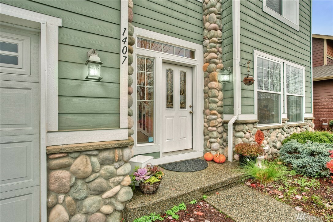 Property Photo:  1407 Williams Ave NW  WA 98360 