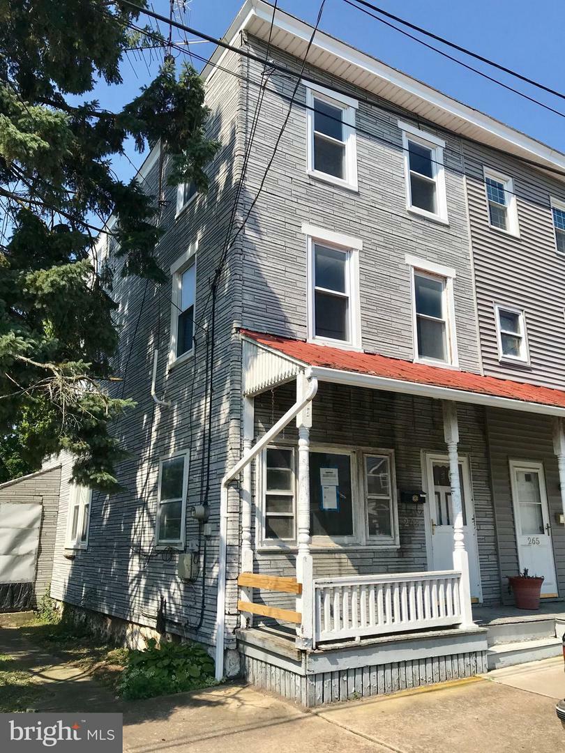 Property Photo:  263 N Pine Street  PA 17057 