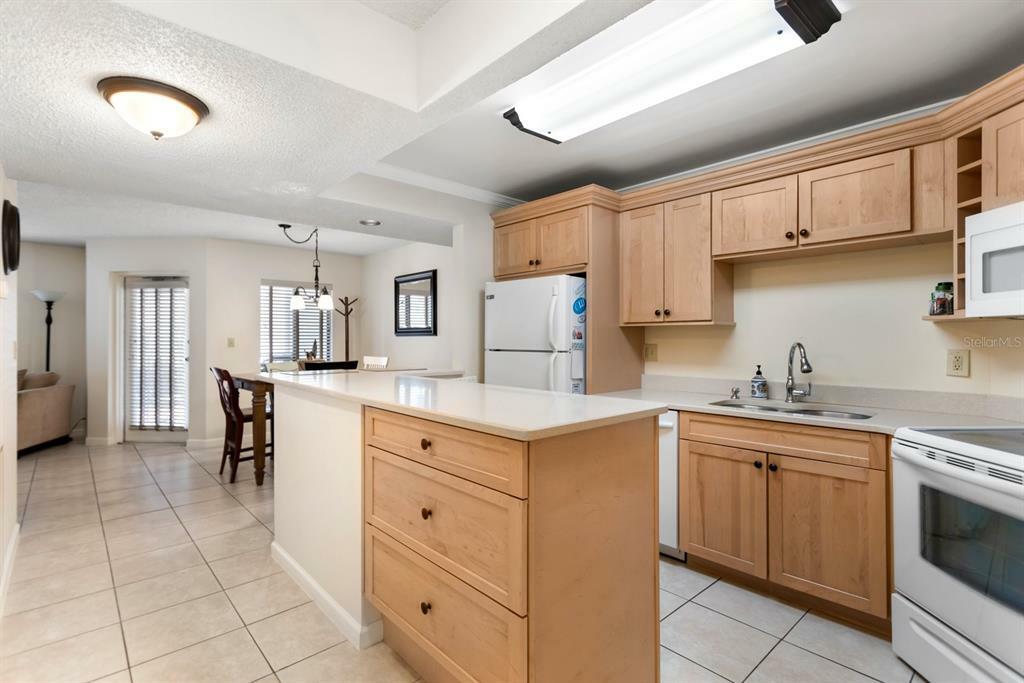 Property Photo:  1515 Pinellas Bayway C31  FL 33715 