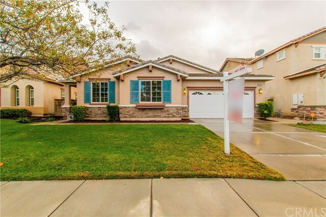 Property Photo:  30366 Lamplighter Lane  CA 92584 