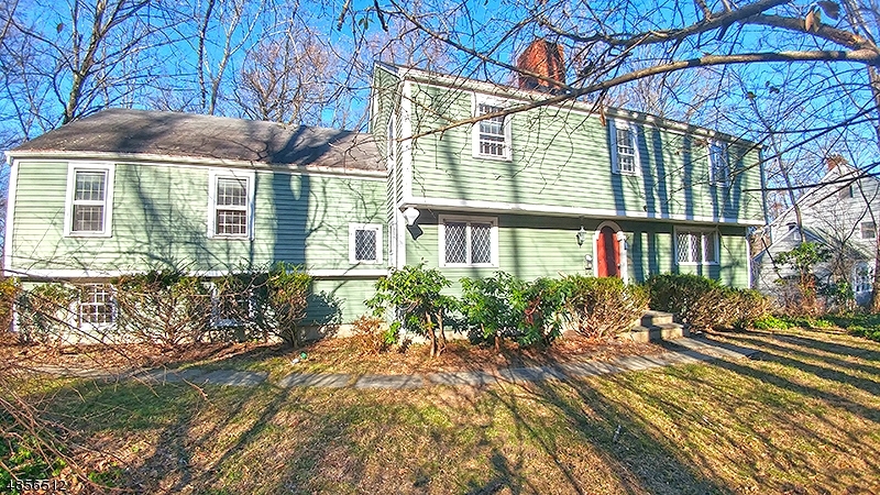 Property Photo:  9 House Wren Rd  NJ 07840 