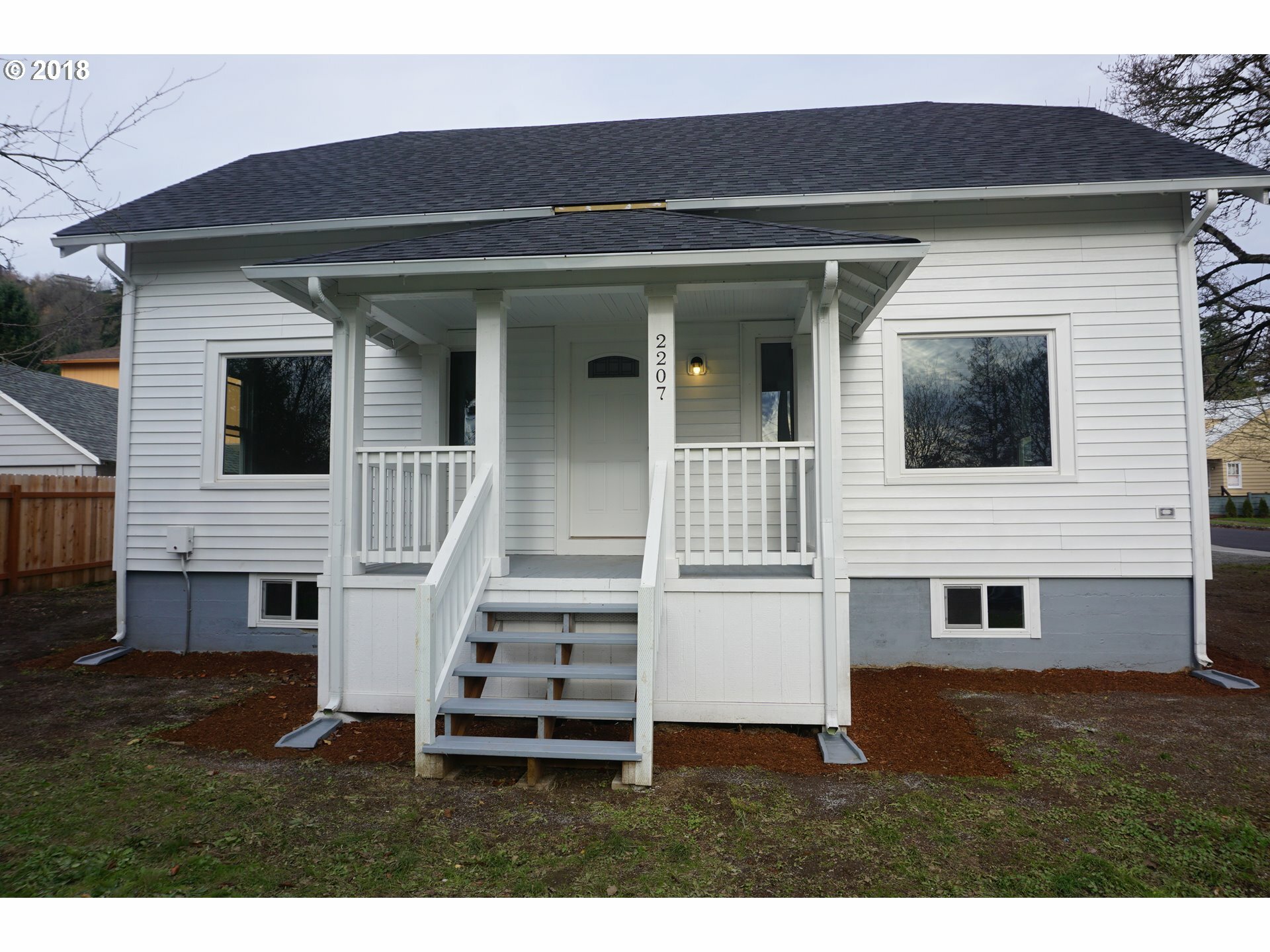 Property Photo: 2207 SW 6th Ave WA 98607