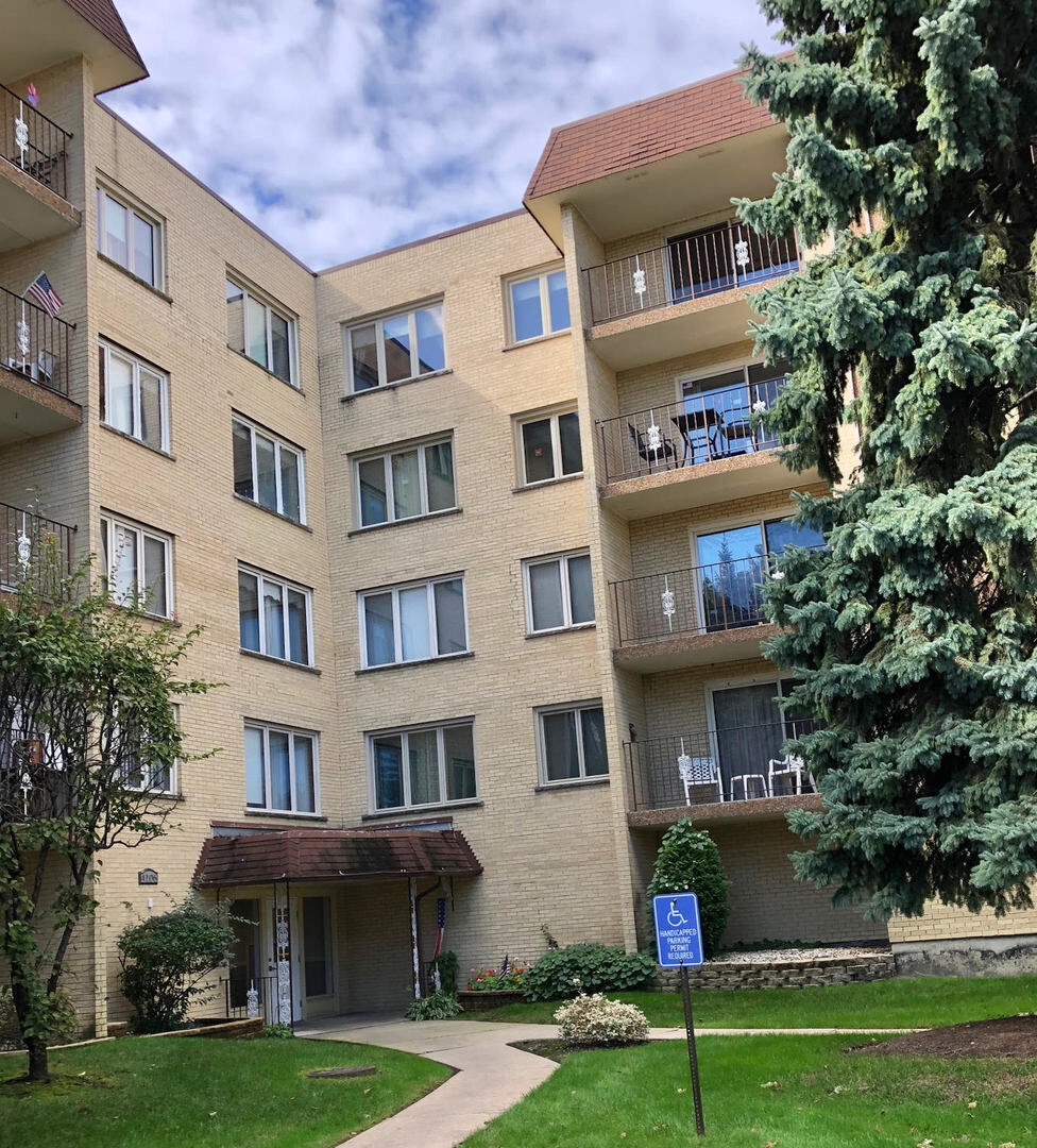 Property Photo:  4106 North Narragansett Avenue 511  IL 60634 