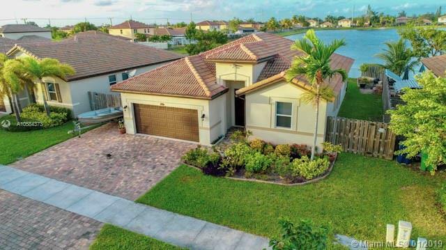 Property Photo:  13137 SW 284th St  FL 33033 