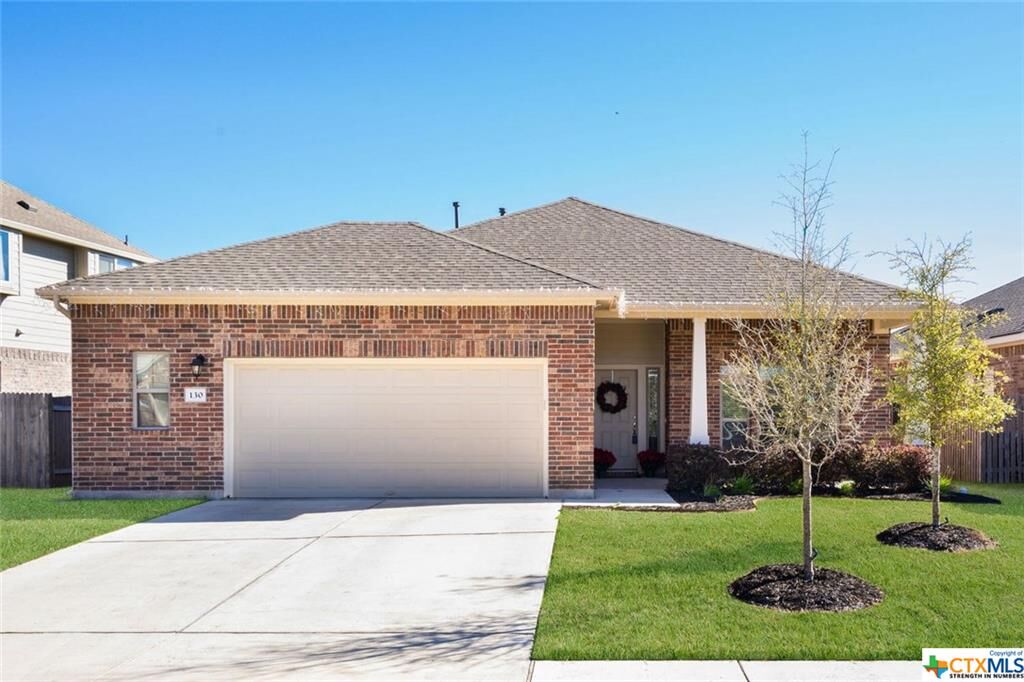Property Photo: 130 Pincea Place TX 78666
