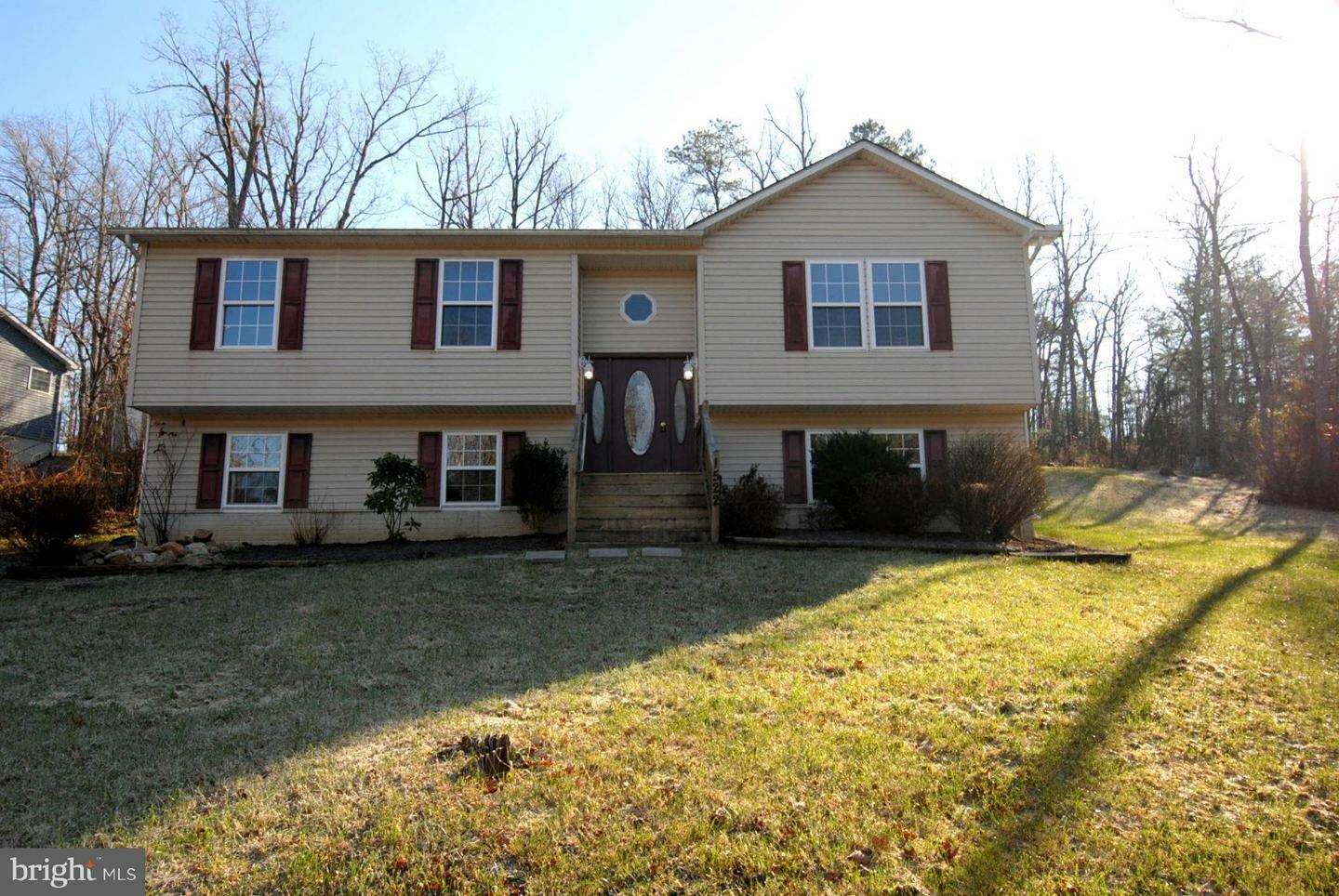 Property Photo:  1522 Old Oak Lane  VA 22630 