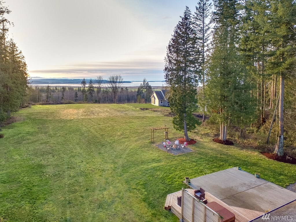 Property Photo: 31404 W Lake Ketchum Rd WA 98292
