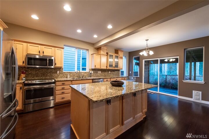 Property Photo:  22427 SE 244th St  WA 98038 
