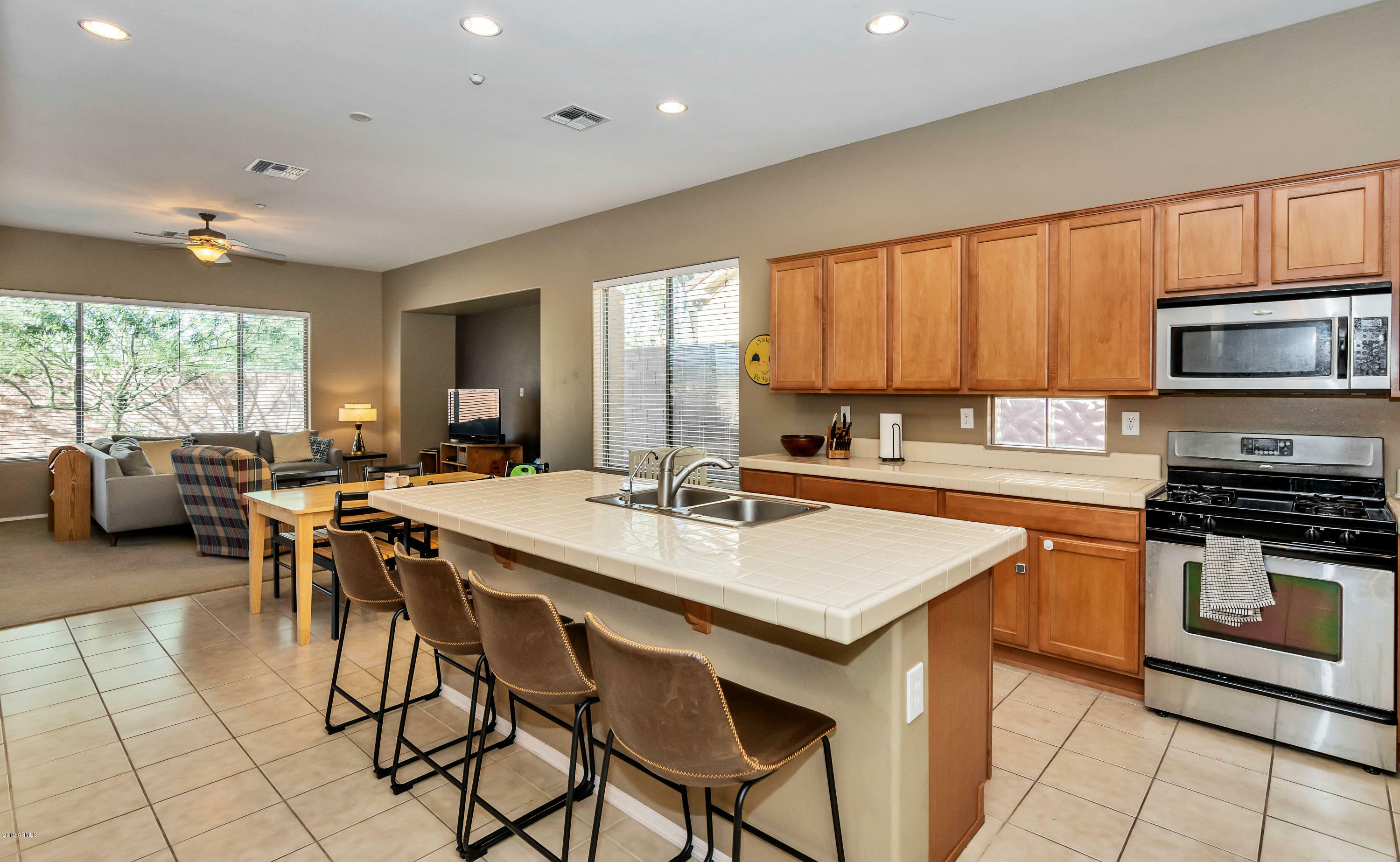 Property Photo:  41318 N Bent Creek Way  AZ 85086 