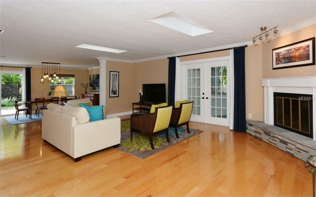 Property Photo:  4165 Camino Real  FL 34231 