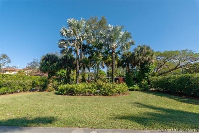 Property Photo: 9301 SW 93rd Ave FL 33176