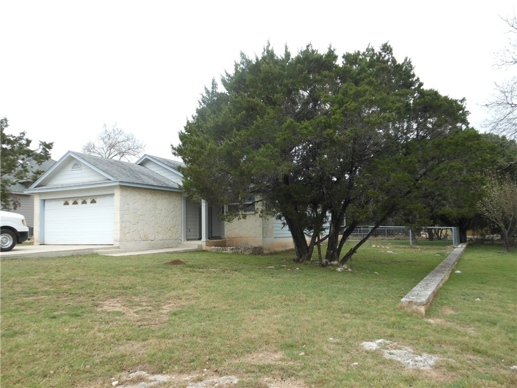 Property Photo:  3 Sunset Circle  TX 78676 