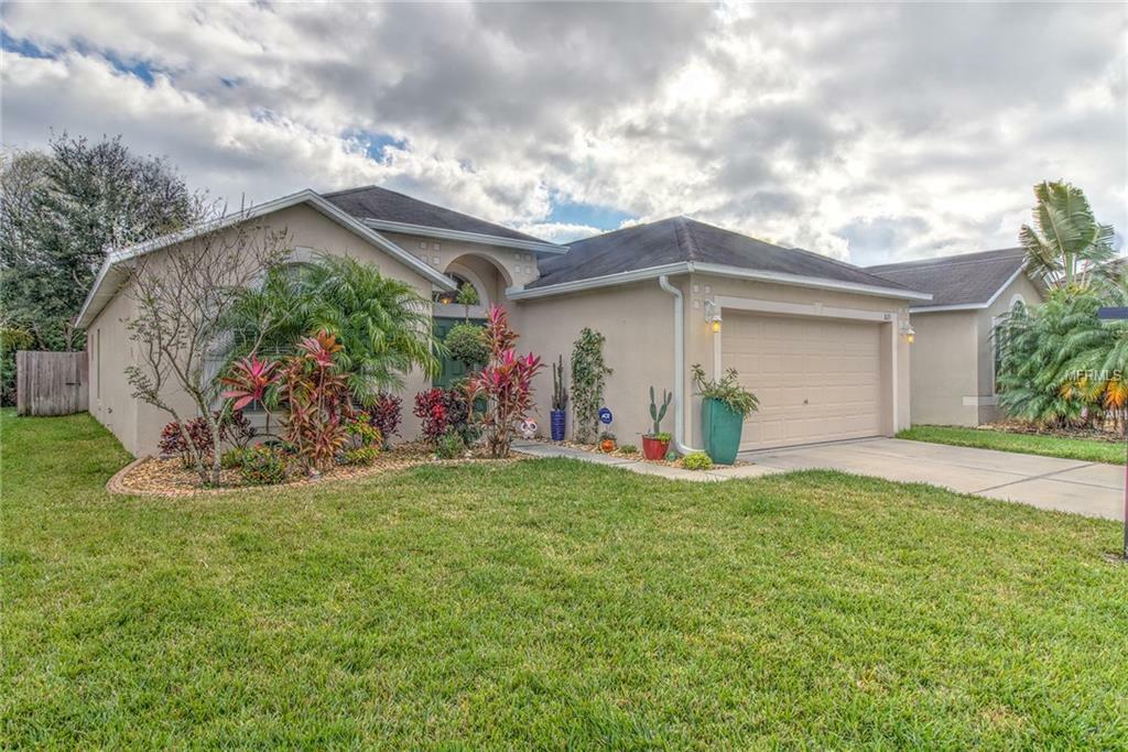 Property Photo:  1613 Alhambra Crest Drive  FL 33570 