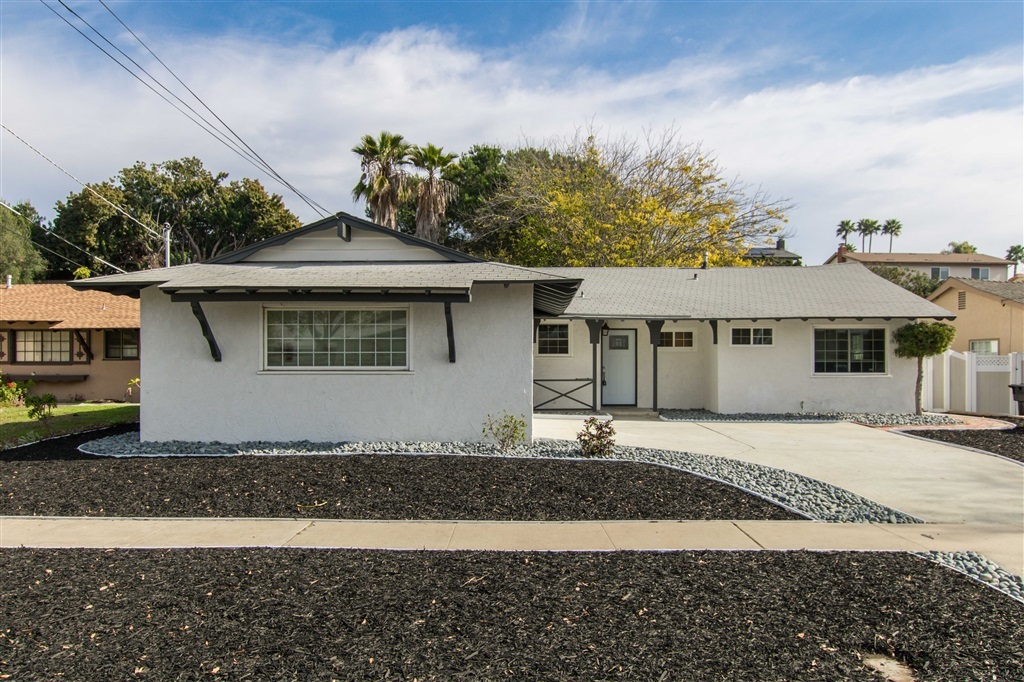 Property Photo:  6239 Lake Arrowhead Drive  CA 92119 