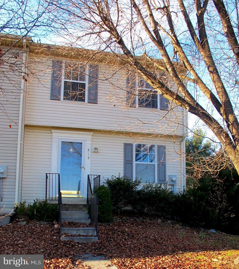 Property Photo:  315 Georgetowne Court  VA 22655 