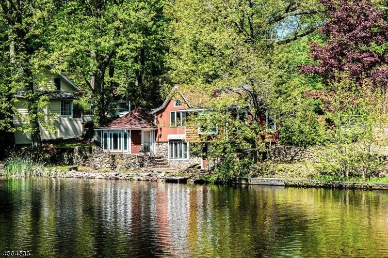 Property Photo:  1 Fox Hill Rd  NJ 07834 