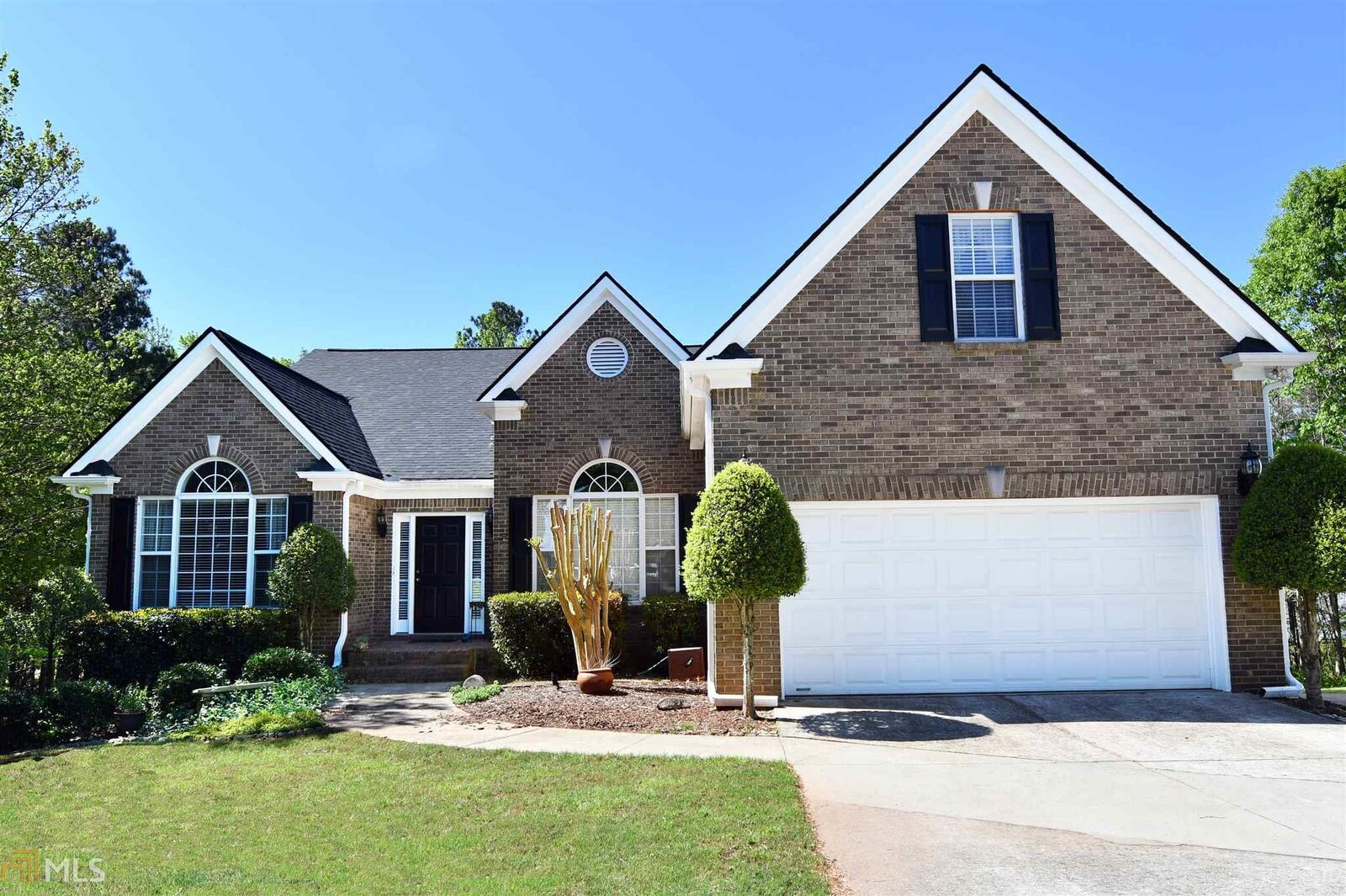 Property Photo: 2607 Bent Tree Dr GA 30019