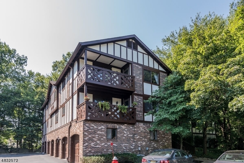 Property Photo: 806 Thoreau Ct NJ 07430