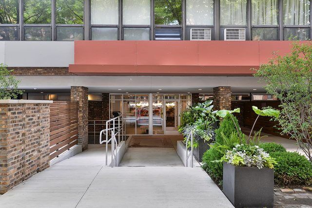 Property Photo:  1700 North North Park Avenue 4E  IL 60614 