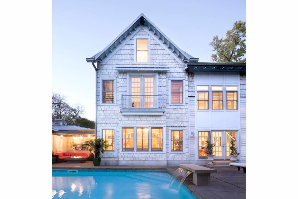 Property Photo:  4386 Mackey Avenue  MN 55424 