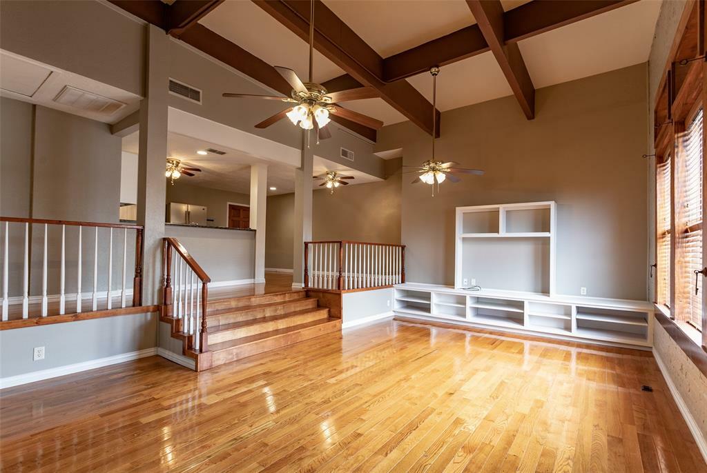 Property Photo: 137 W Alamo St 137 TX 77833