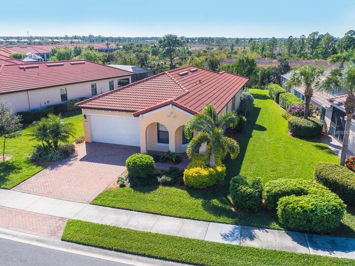 Property Photo: 10505 Crooked Creek Drive FL 34293