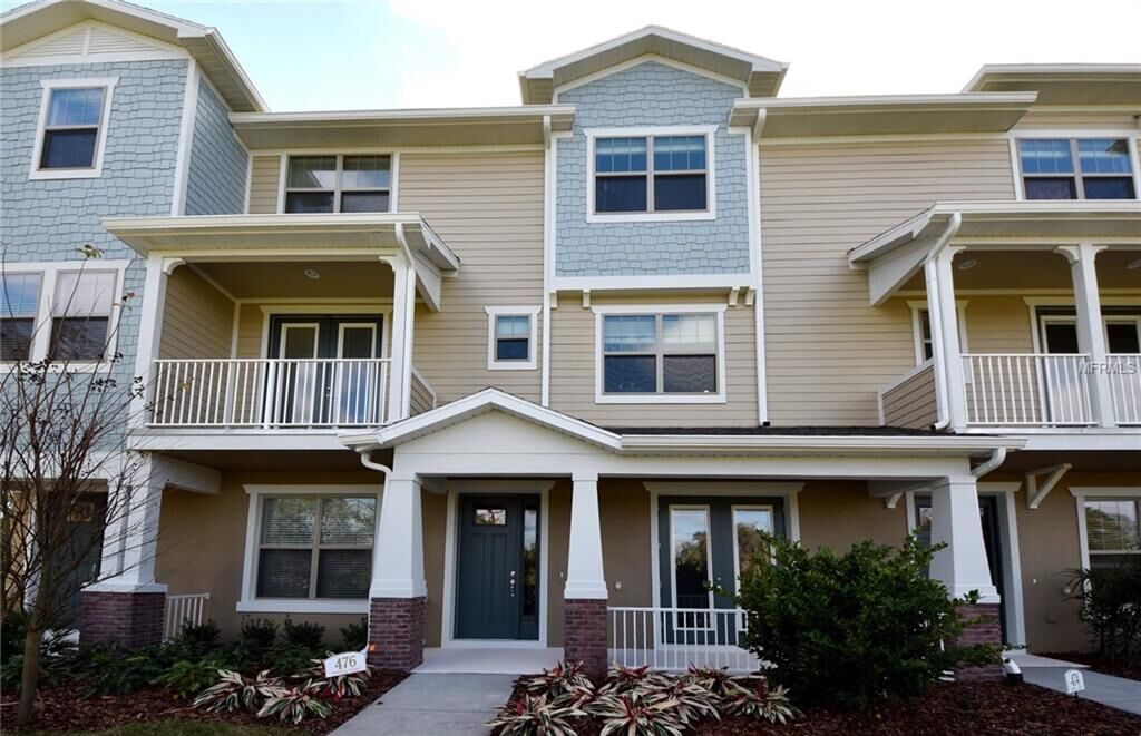 Property Photo: 476 Portico Court FL 32765